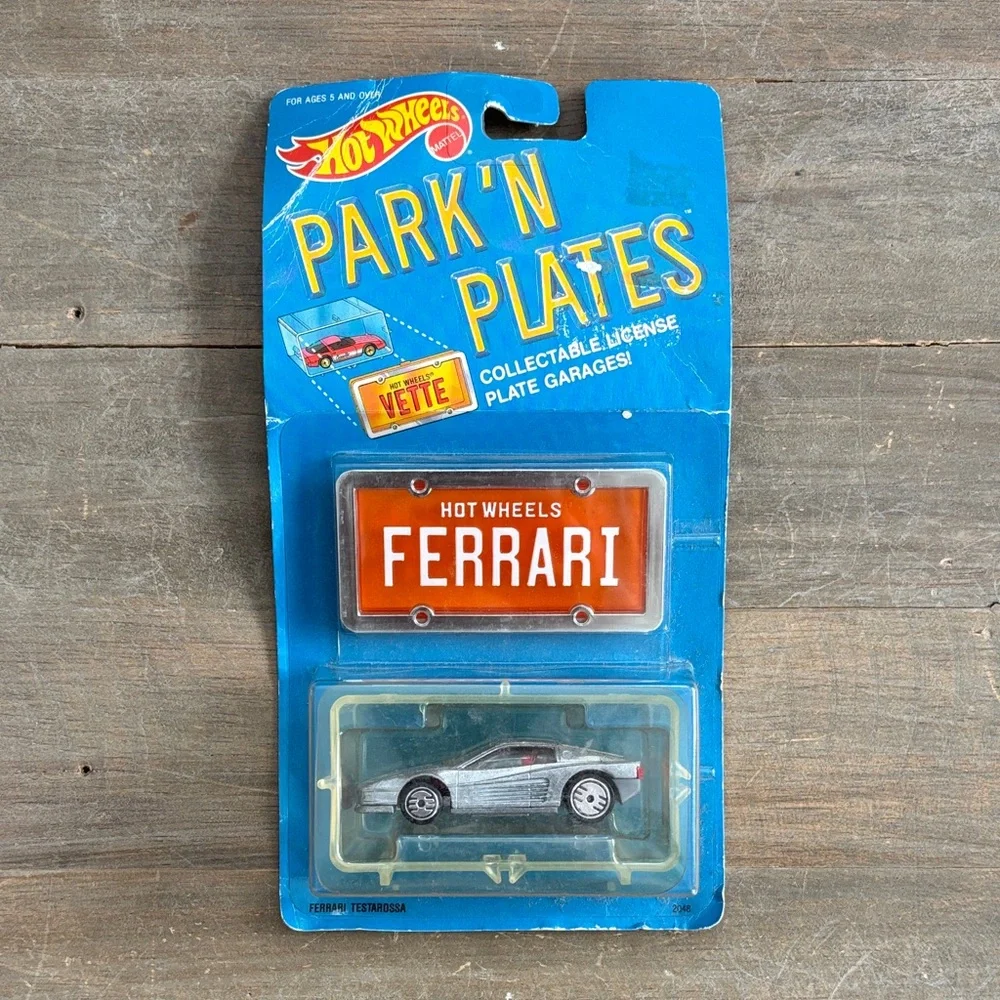 Vintage 1988 Mattel Hot Wheels Park ‘n Plates Ferrari